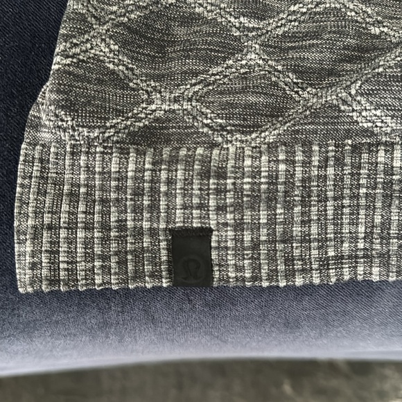 Lululemon long sleeve top - Picture 5 of 5